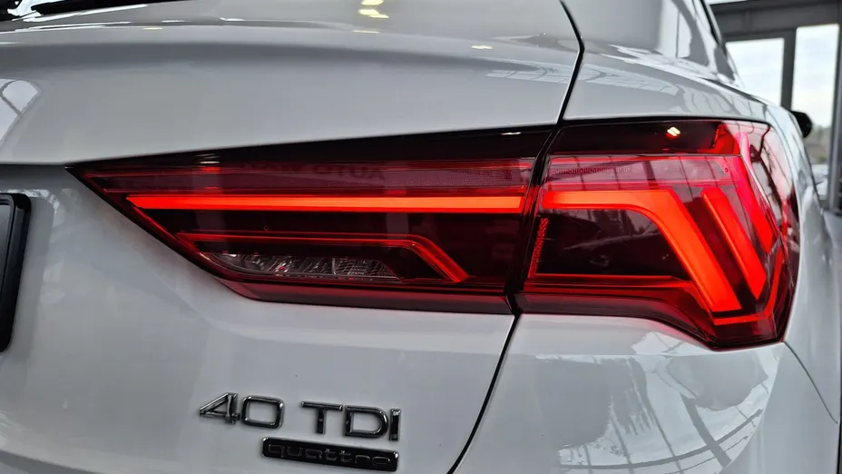 AUDI Q3 Q3 40 TDI Quattro S Line S tronic