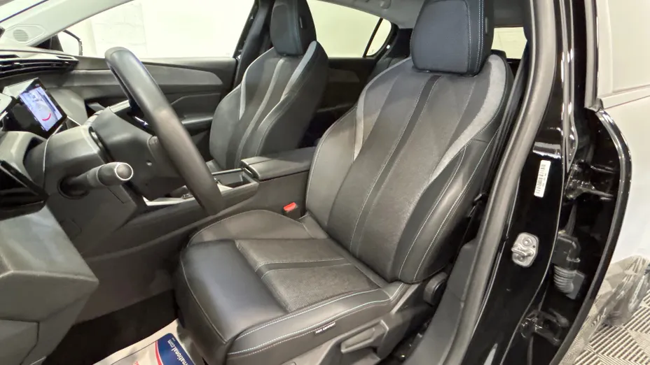 PEUGEOT 308 -