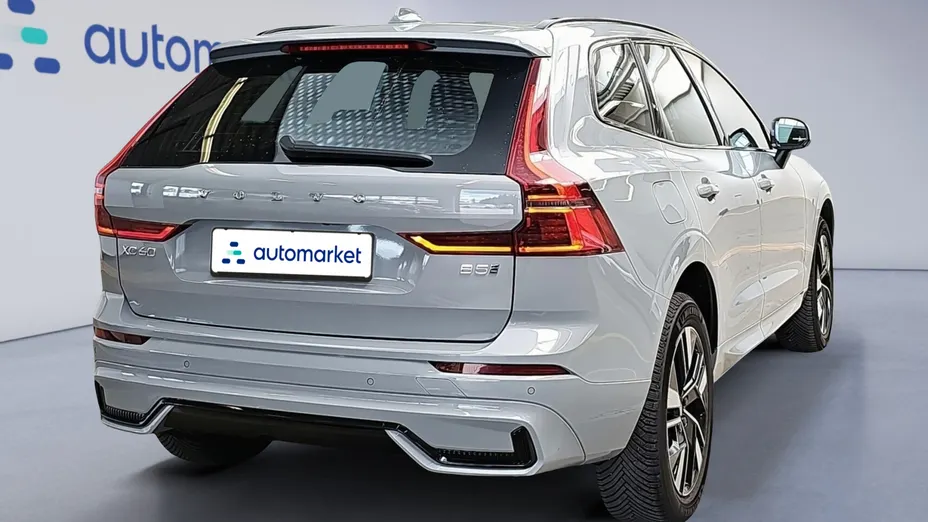 VOLVO XC60 XC60 B5 B AWD Plus Dark aut