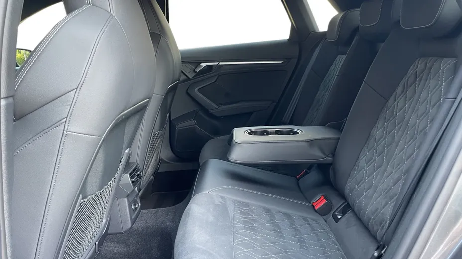 AUDI S3 Sportback -