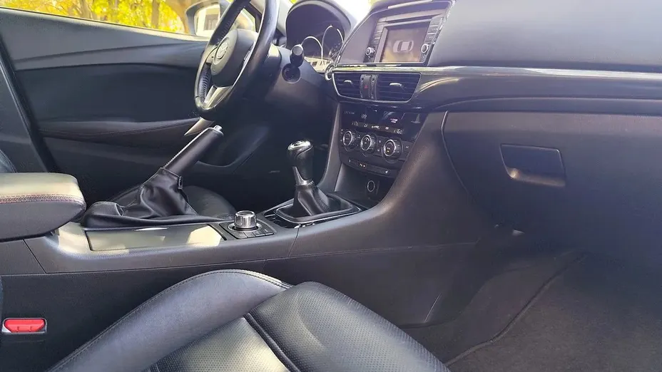 MAZDA 6 6 2.2 D Skypassion I-ELoop aut