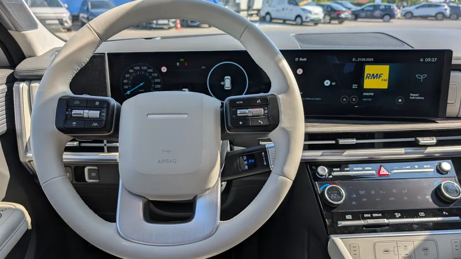 HYUNDAI Santa Fe Santa Fe 1.6 T-GDI HEV Executive aut Nowy