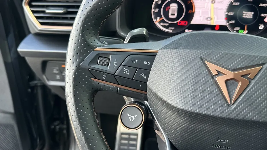 CUPRA Leon Leon 2.0 TSI 4Drive VZ DSG