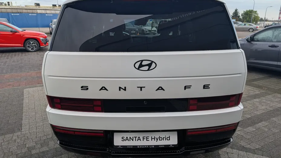 HYUNDAI Santa Fe Santa Fe 1.6 T-GDI HEV Calligraphy 4WD aut 6os. Nowy