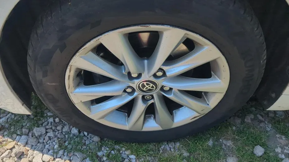 TOYOTA Corolla -