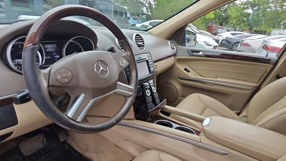 MERCEDES-BENZ GL -