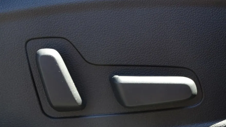 HYUNDAI Kona -