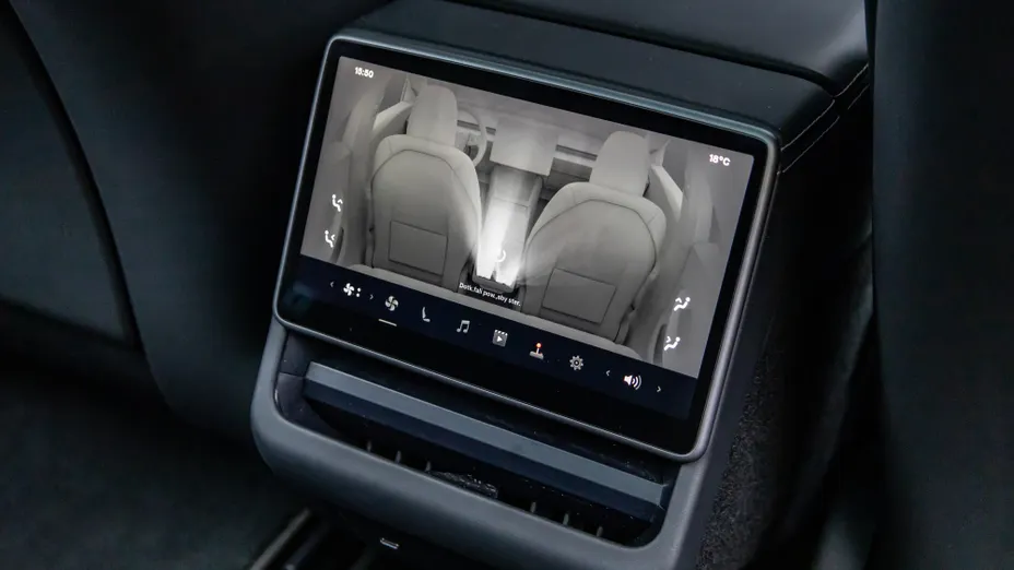 TESLA Model 3 3 Long Range AWD