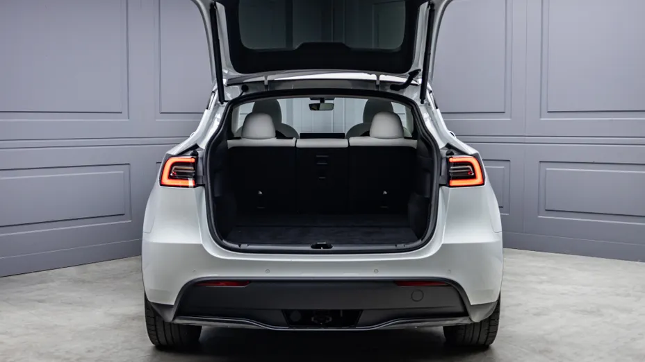 TESLA Model Y Y Long Range AWD