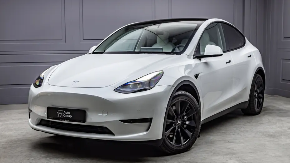 TESLA Model Y Y Long Range AWD