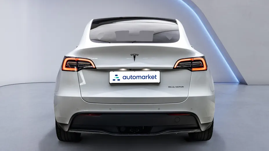 TESLA Model Y Y Long Range AWD