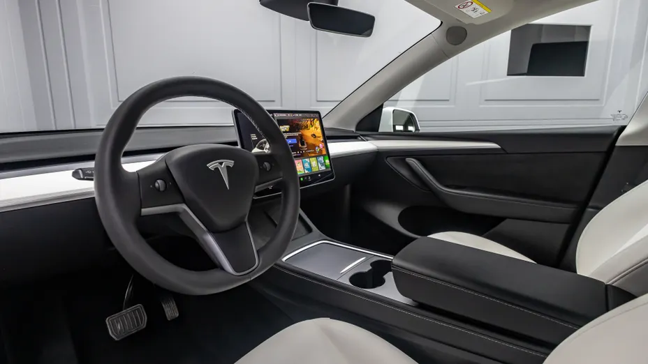 TESLA Model Y Y Long Range AWD