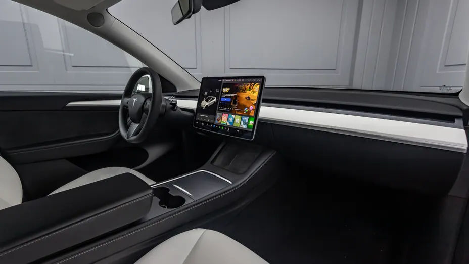 TESLA Model Y Y Long Range AWD