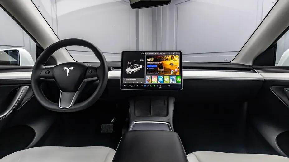 TESLA Model Y Y Long Range AWD