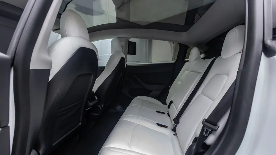 TESLA Model Y Y Long Range AWD