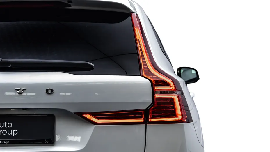VOLVO XC60 XC60 B4 D AWD Plus Dark aut