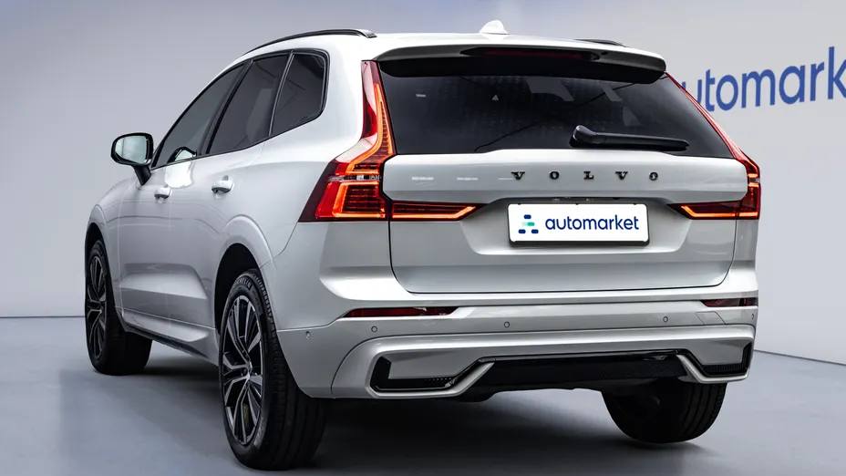 VOLVO XC60 XC60 B4 D AWD Plus Dark aut
