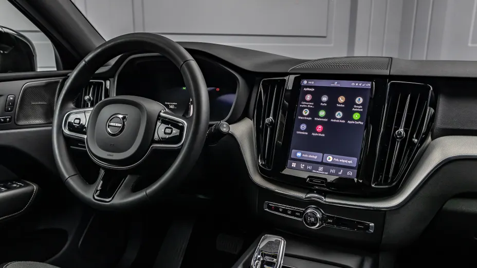VOLVO XC60 XC60 B4 D AWD Plus Dark aut