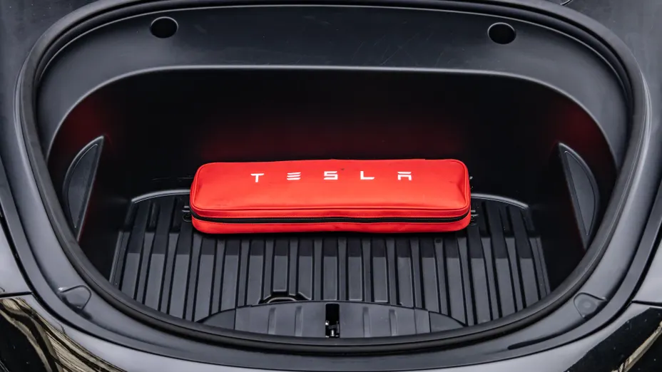 TESLA Model 3 3 Performance AWD