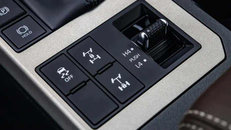 TOYOTA Land Cruiser LC 2.8 D-4D Invincible aut