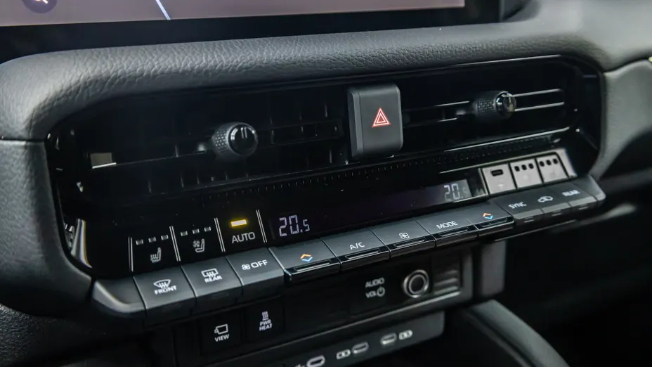 TOYOTA Land Cruiser LC 2.8 D-4D Invincible aut