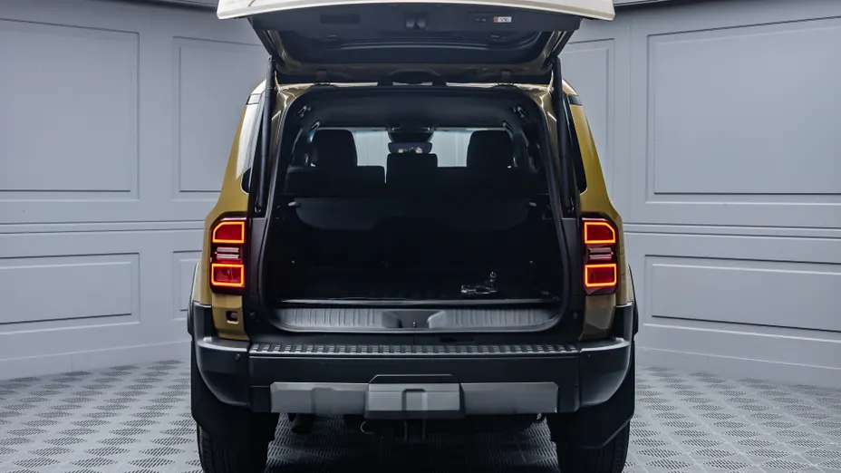 TOYOTA Land Cruiser LC 2.8 D-4D Invincible aut