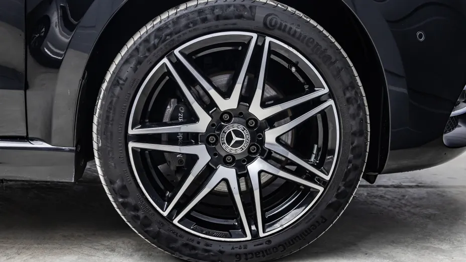 MERCEDES-BENZ V Klasa V 300 d 4-Matic Avantgarde 9G-Tronic (długi)