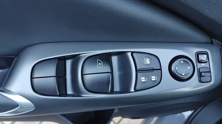 NISSAN Juke Juke 1.0 DIG-T N-Connecta DCT