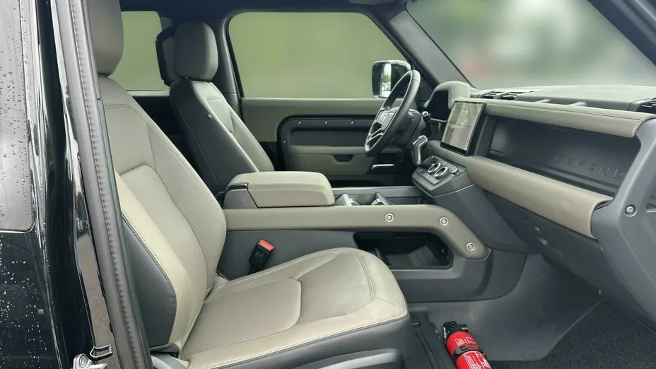 LAND ROVER Defender Defender 90 3.0 D250 mHEV X-Dynamic SE