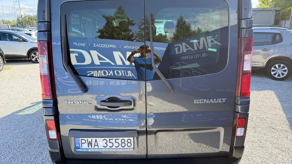RENAULT Trafic -