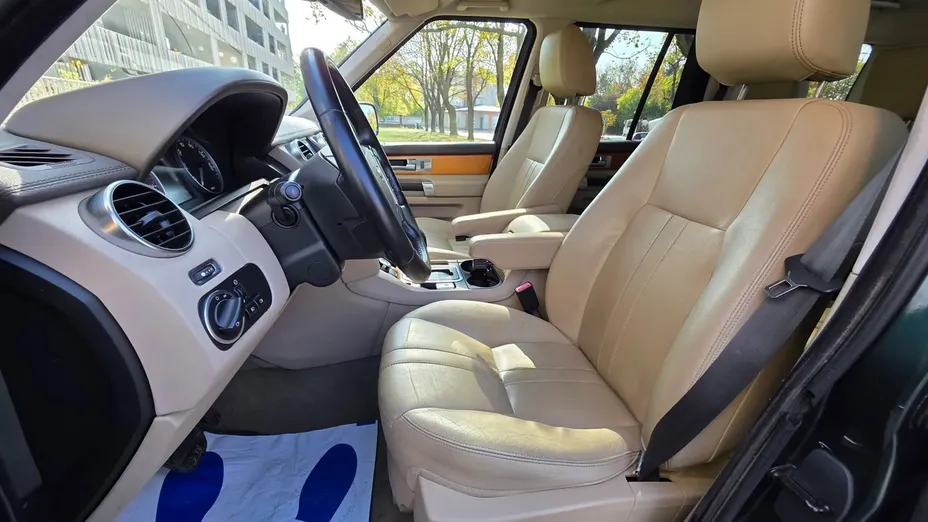 LAND ROVER Discovery -