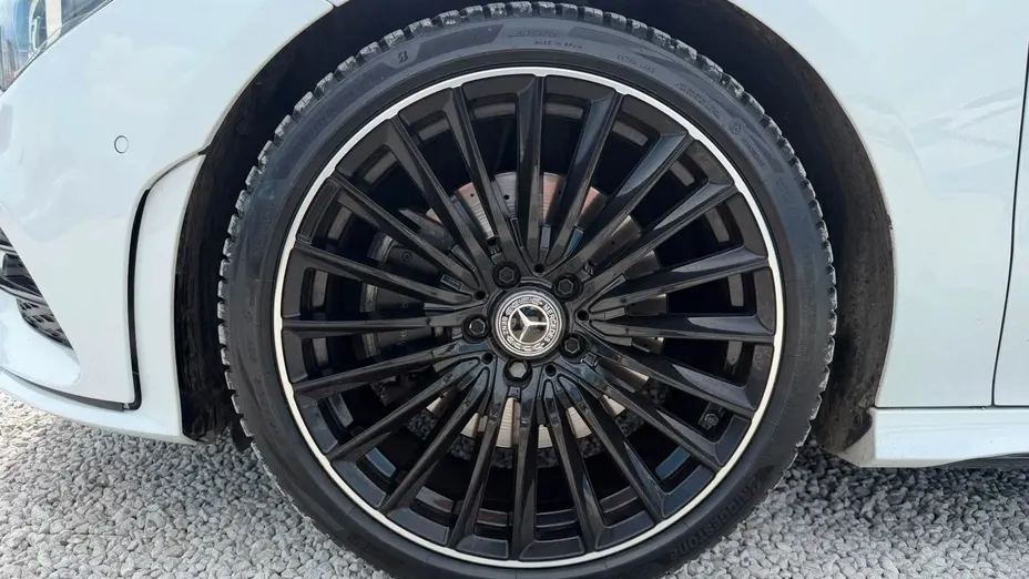 MERCEDES-BENZ CLA -