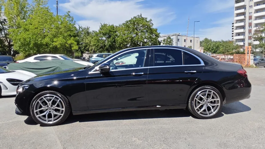 MERCEDES-BENZ E Klasa E 220 d 4-Matic Avantgarde