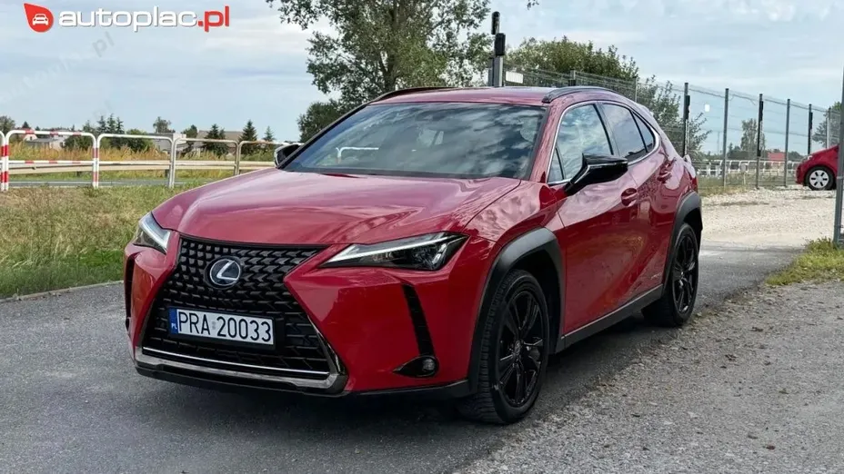 LEXUS UX -