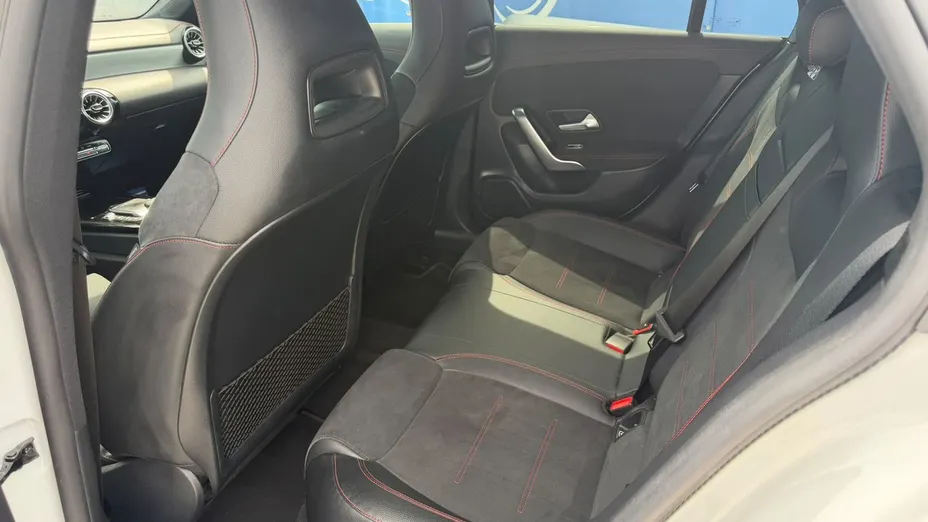 MERCEDES-BENZ CLA -