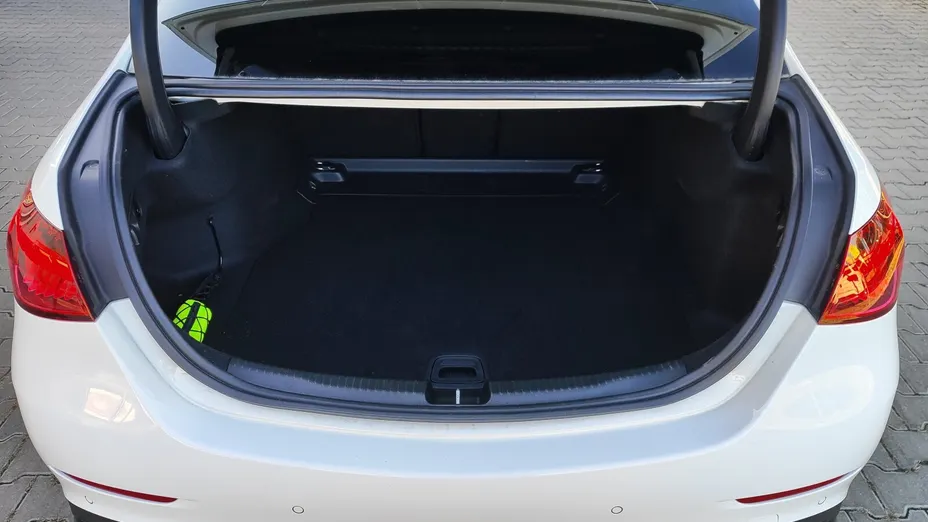 MERCEDES-BENZ C Klasa C 200 mHEV 4-Matic AMG