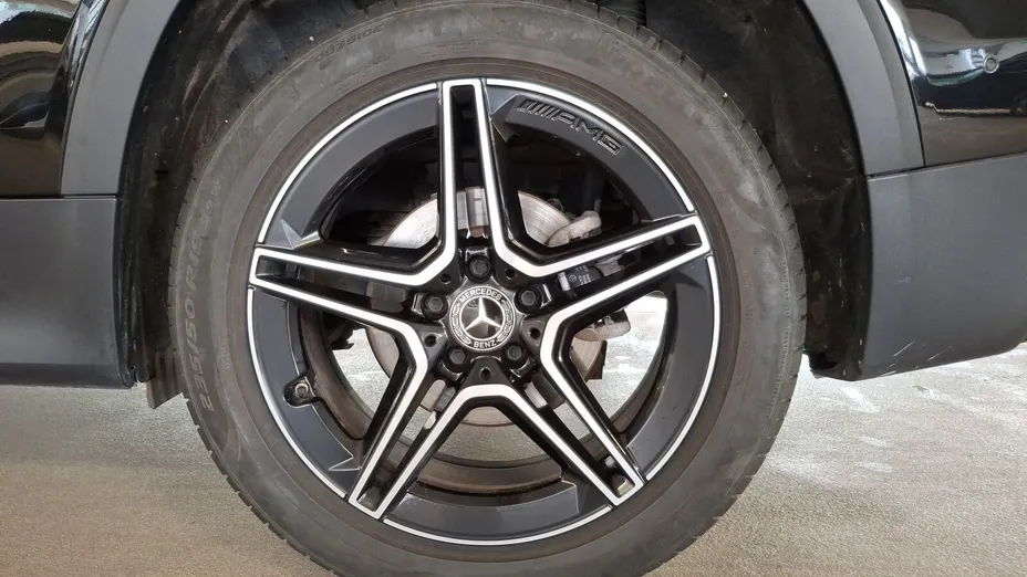 MERCEDES-BENZ GLB GLB 200 mHEV AMG Line 7G-DCT