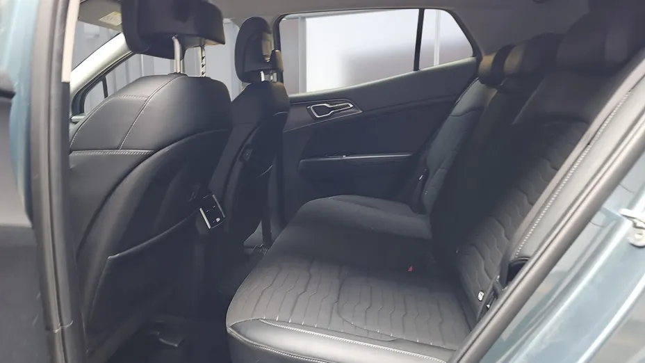 KIA Sportage Sportage 1.6 T-GDI HEV Business Line 4WD aut