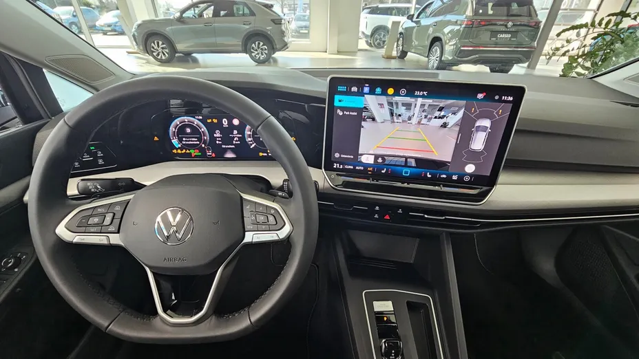 VOLKSWAGEN Golf Golf VIII 1.5 eTSI mHEV Life Plus DSG Nowy
