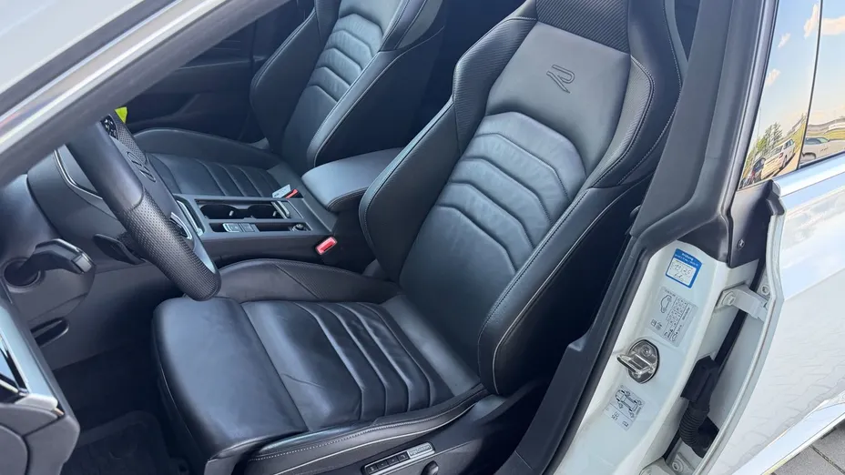 VOLKSWAGEN Arteon -
