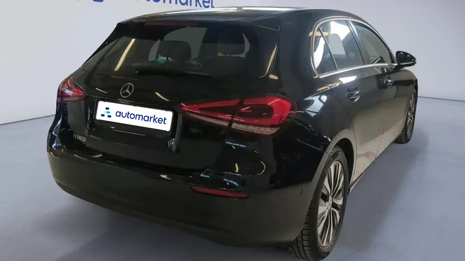MERCEDES-BENZ A Klasa A 180 7G-DCT