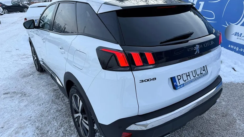 PEUGEOT 3008 -