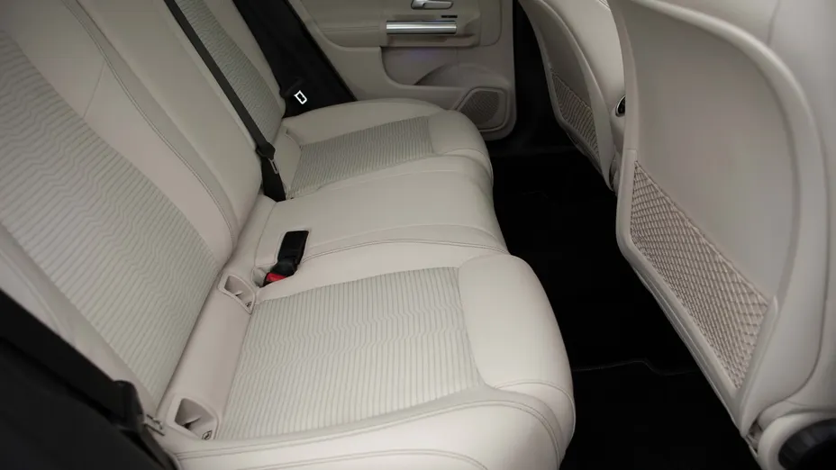 MERCEDES-BENZ GLA GLA 200 Progressive