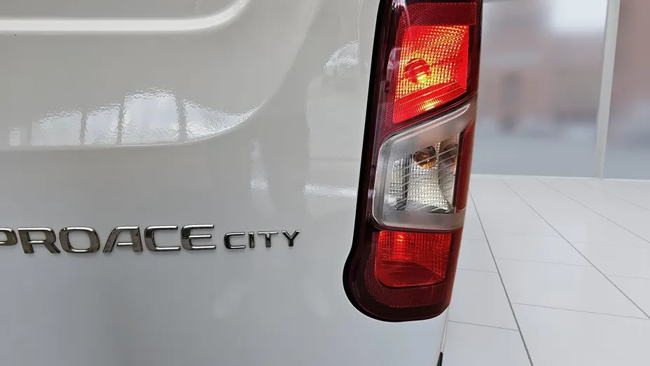 TOYOTA Proace City Proace City 1.2 D-4T Standard 2,3t Active