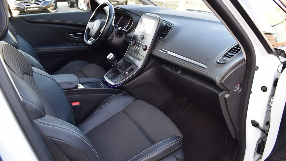 RENAULT Grand Scenic -