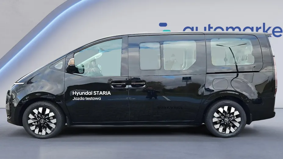 HYUNDAI Staria Staria 1.6 T-GDI HEV Luxury aut