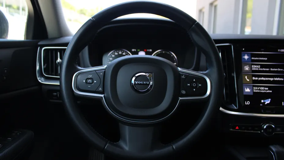 VOLVO V60 V60 B4 D Momentum Core aut