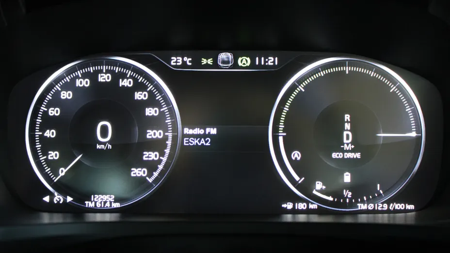 VOLVO V60 V60 B4 D Momentum Core aut