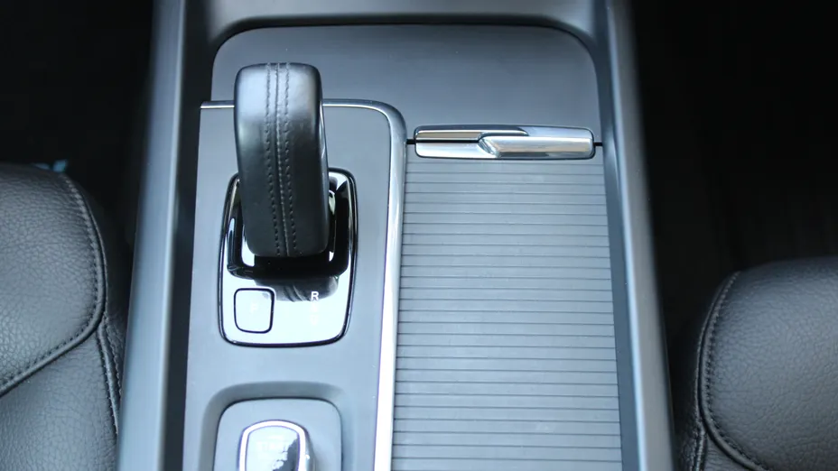 VOLVO V60 V60 B4 D Momentum Core aut