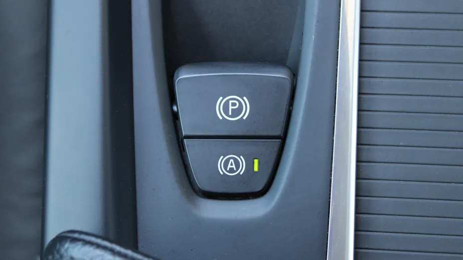 VOLVO V60 V60 B4 D Momentum Core aut